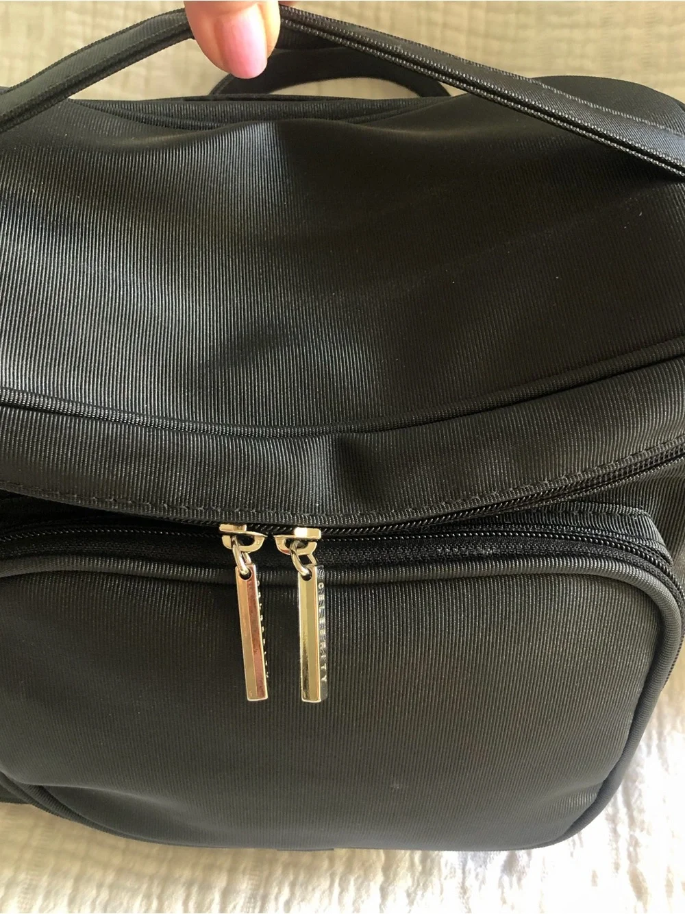 Celebrity Classic Black Women's Cosmetic Shoulder Bag